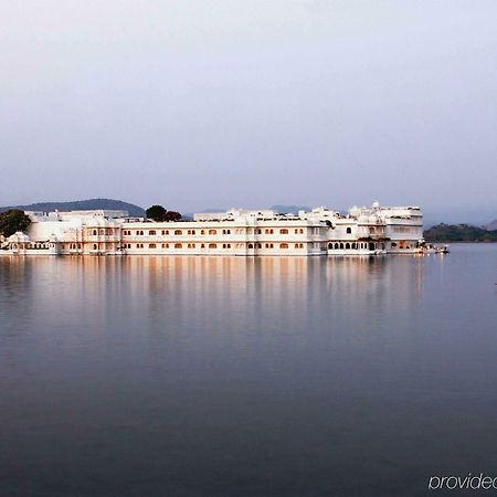 泰姬维梵塔酒店-湖宫 烏代浦 客房 照片