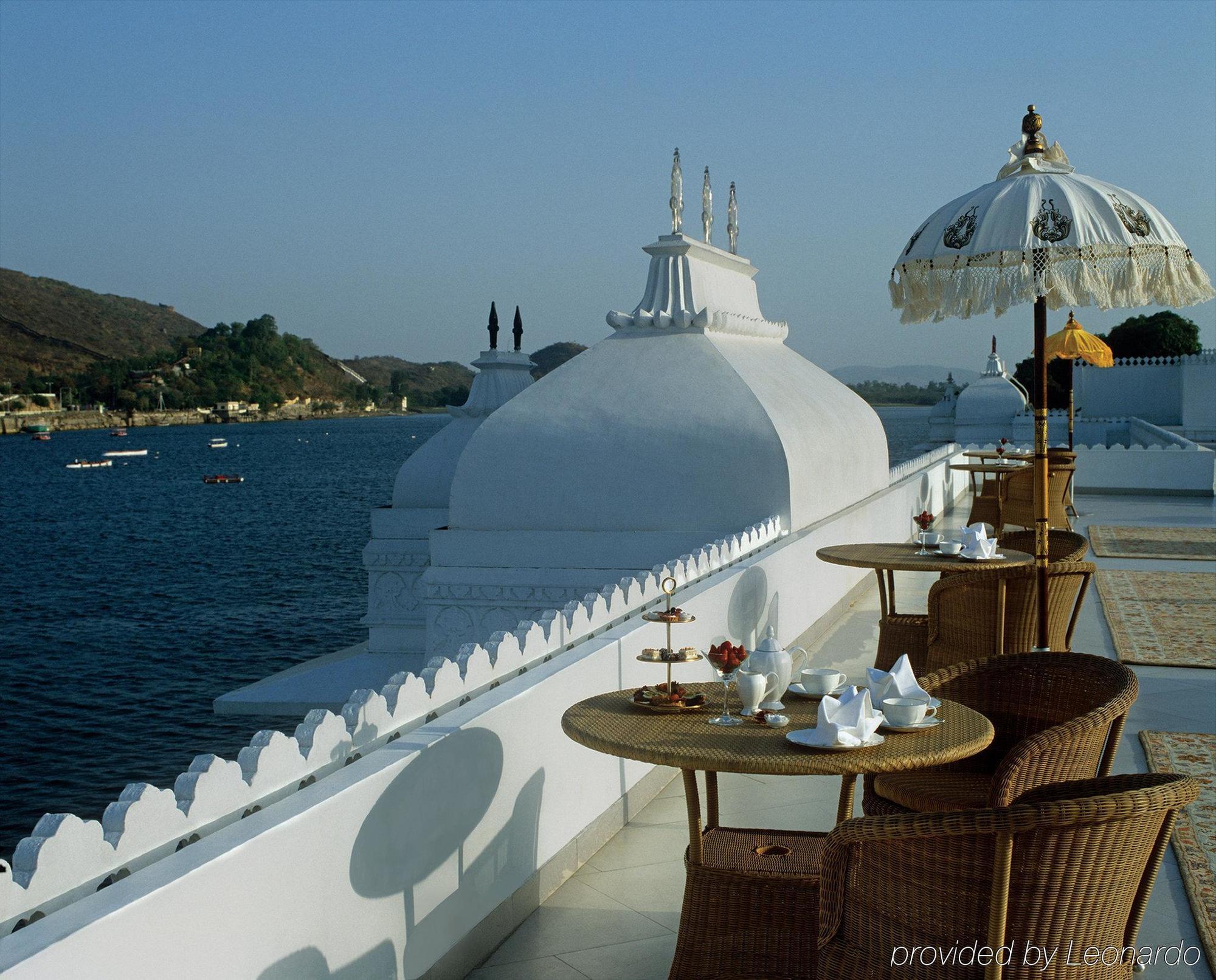 泰姬维梵塔酒店-湖宫 烏代浦 餐厅 照片